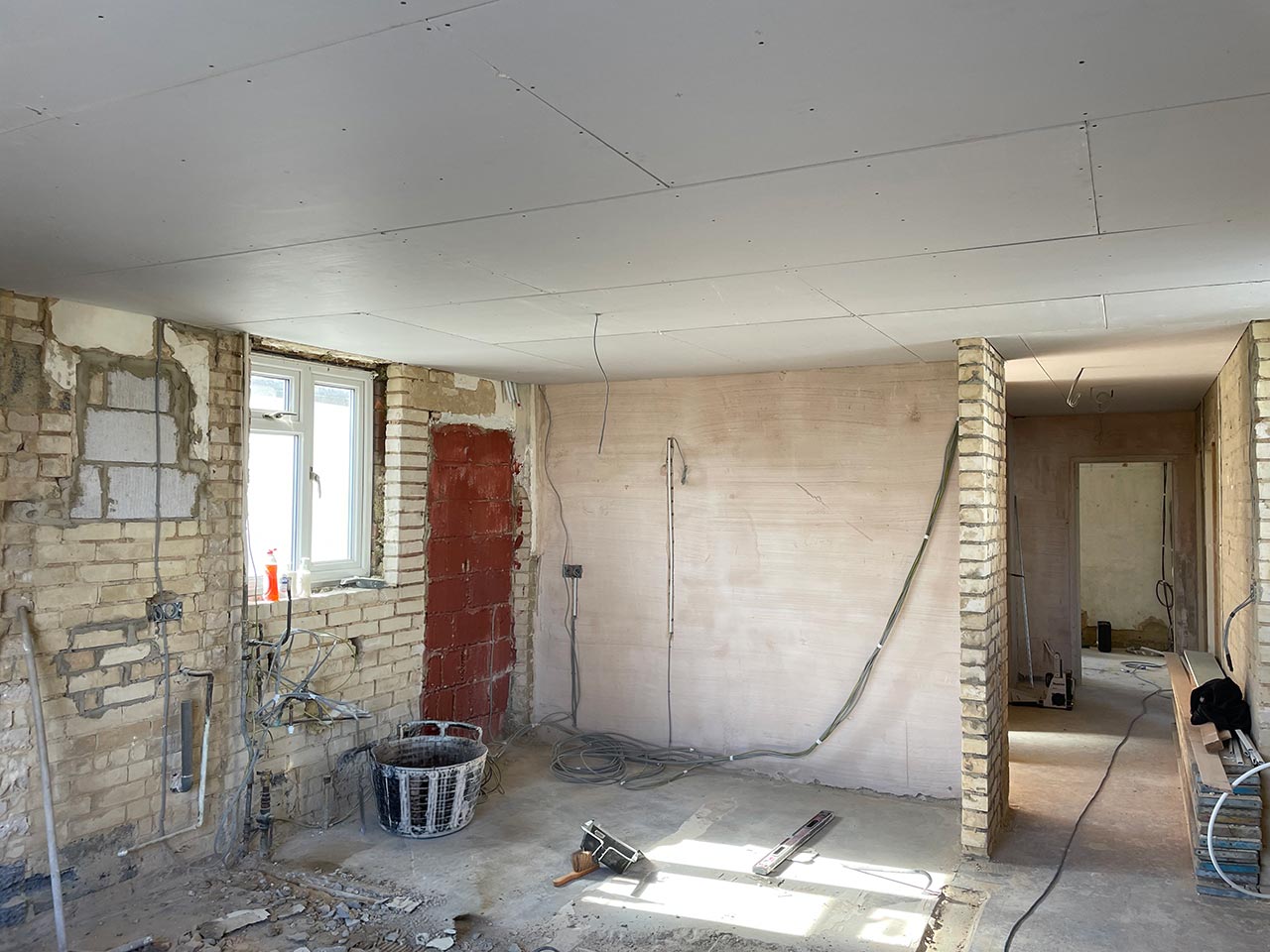 flat-refurbishment-hengistbury-court-hengistbury-road-southbourne-bournemouth-kitchen-ripped-out-before flat-refurbishment-hengistbury-court-hengistbury-road-southbourne-bournemouth-kitchen-ripped-out-before